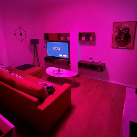 Διαμέρισμα Colorful Comfy
